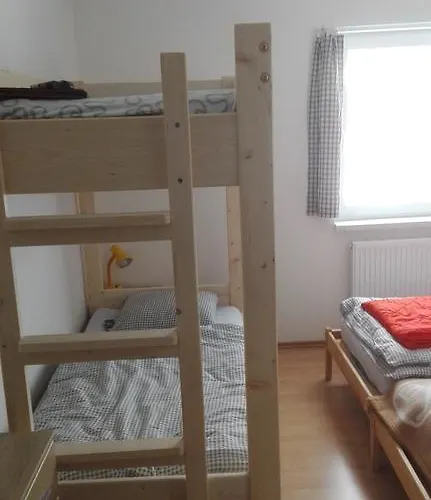 Πανσιόν Kabourek 3*